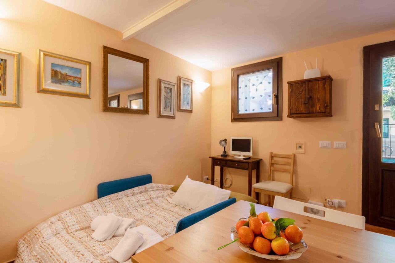San Frediano Cozy Studio With Private Patio Daire Floransa Dış mekan fotoğraf